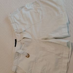 White belted Lauren Ralph Lauren shorts. Size 10